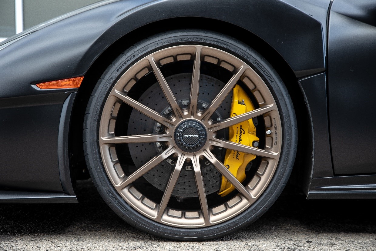 Bridgestone fornitore di primo impianto per Lamborghini.